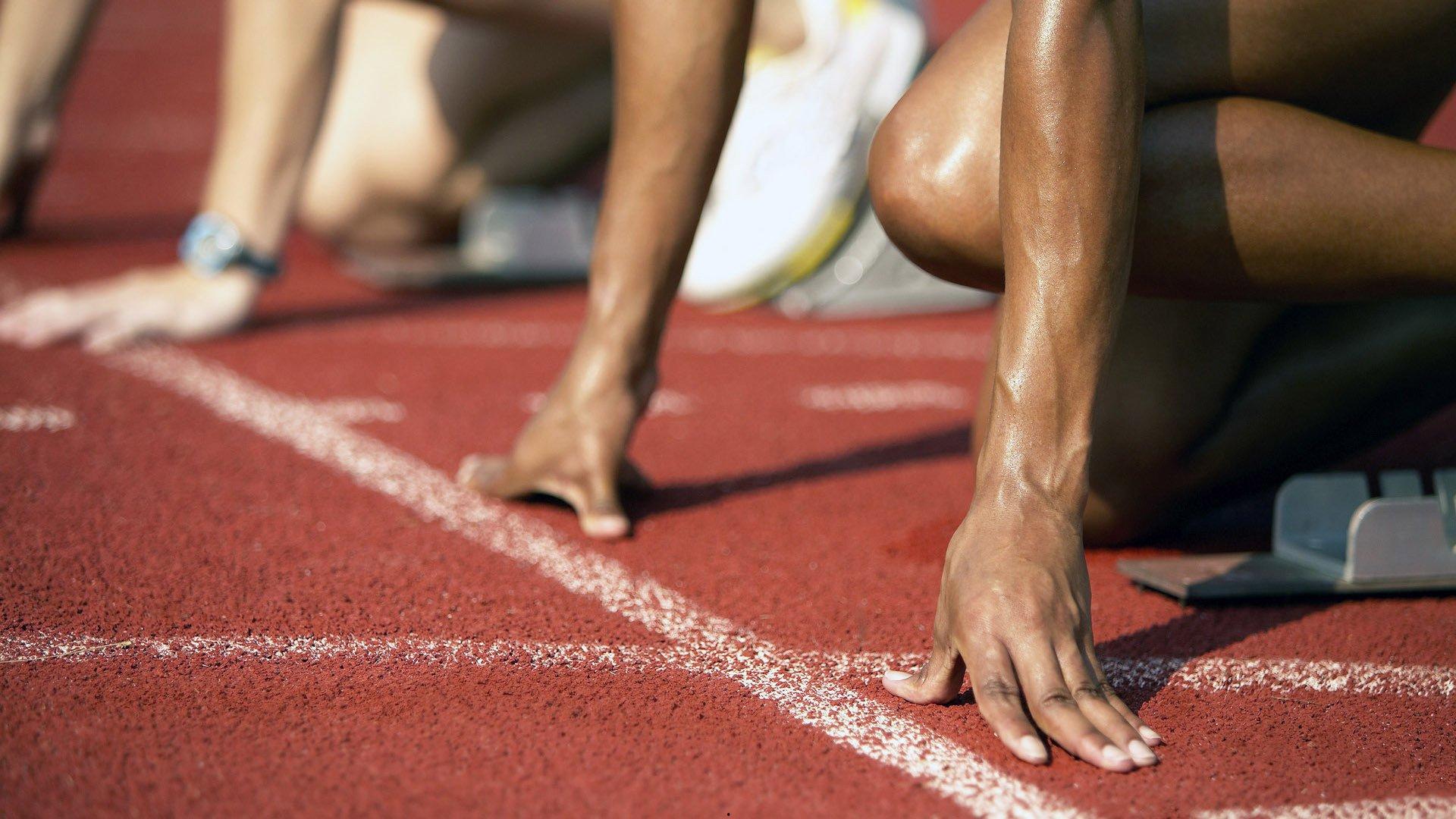 哈德森迎万分里程碑却成空砍帝，CBA传奇的荣耀与悲情