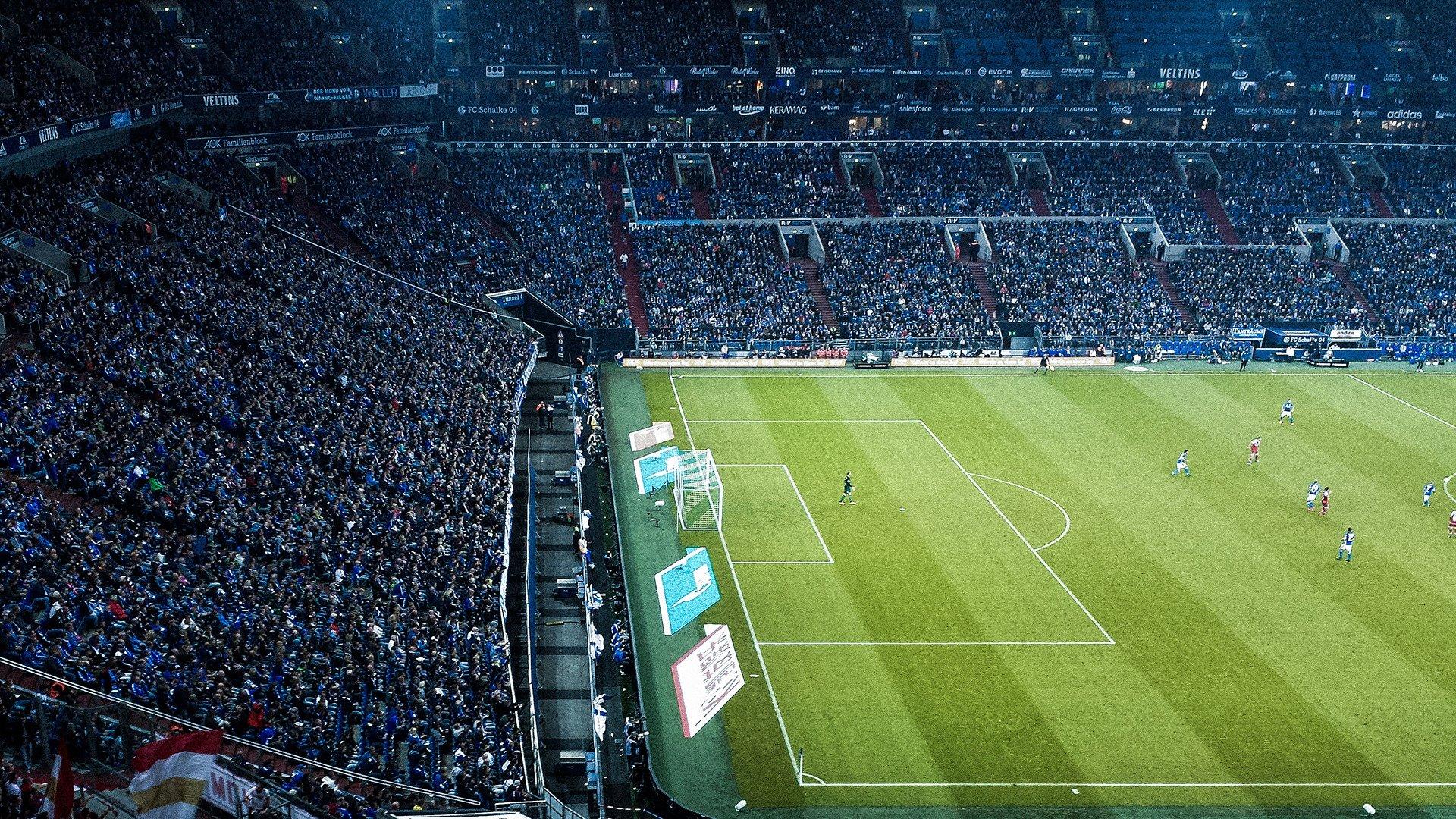 欧冠巅峰对决，铁血国米主场筑铜墙，不败枪手遭遇防反考验